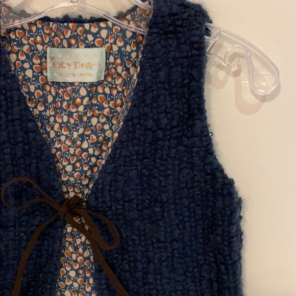 Cutest little baby vest 12m - Picture 2 of 4